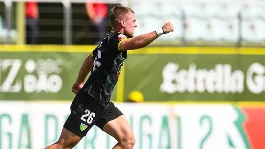 Tondela regressa aos triunfos com goleada 