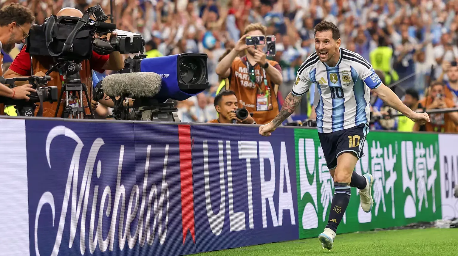 Messi termina fase de grupos como melhor marcador do Mundial