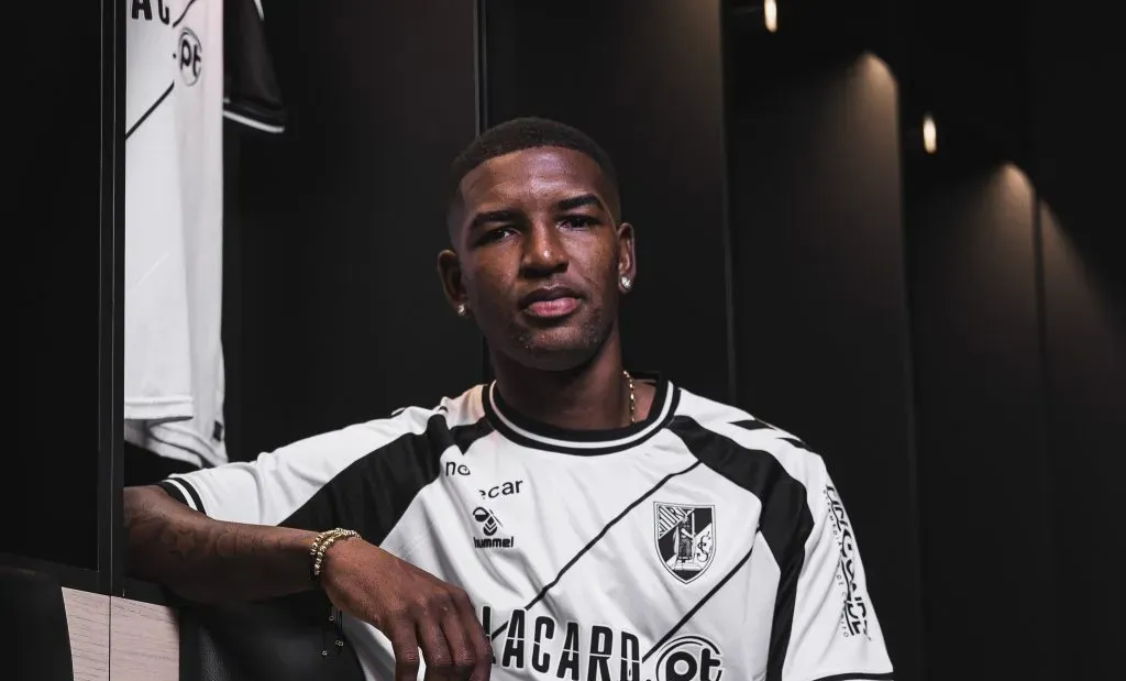 Mosquera reforça Vitória SC