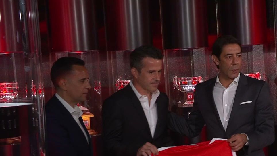 Benfica procura reforços para a defesa