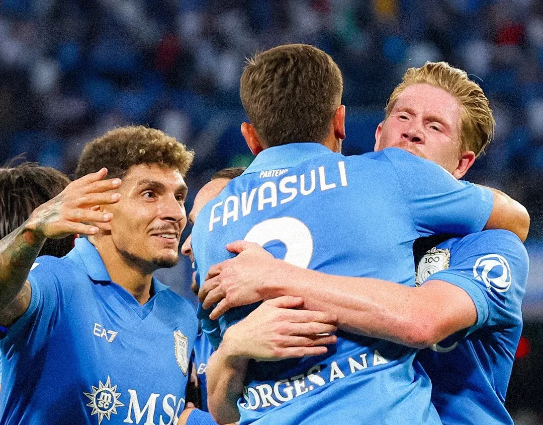 Nápoles regressa às vitórias