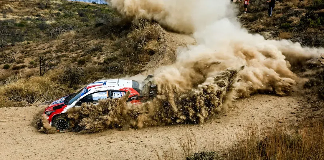 Ogier com acidente aparatoso no Rali da Finlândia