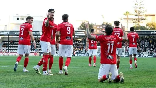 Entrada demolidora garante triunfo ao Penafiel