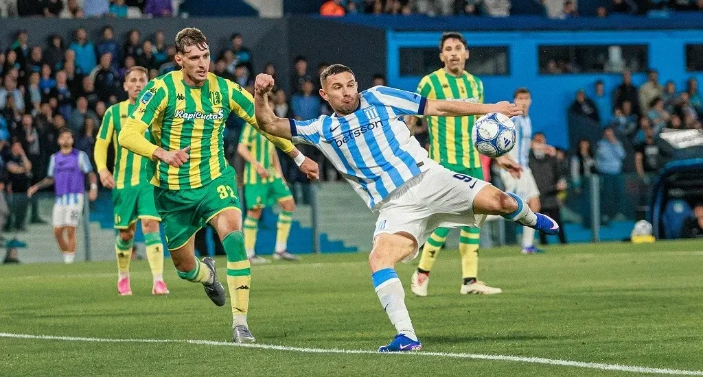 Racing Club vence de reviravolta