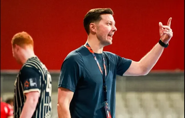 Benfica anuncia Anders Hallberg como treinador