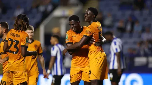 Wolverhampton de César Peixoto segue em frente