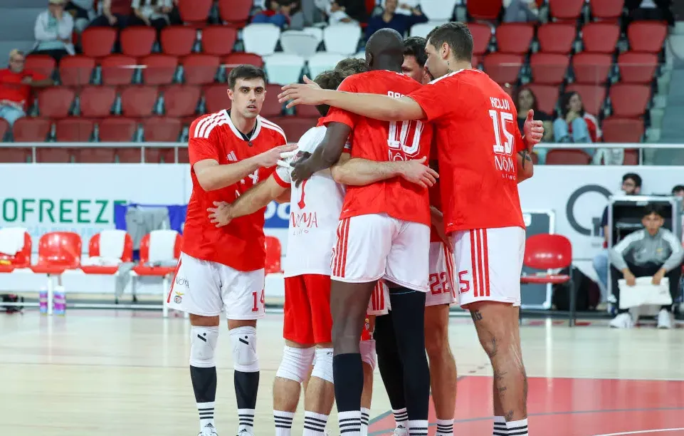 Sporting  e Benfica com vitórias claras na estreia